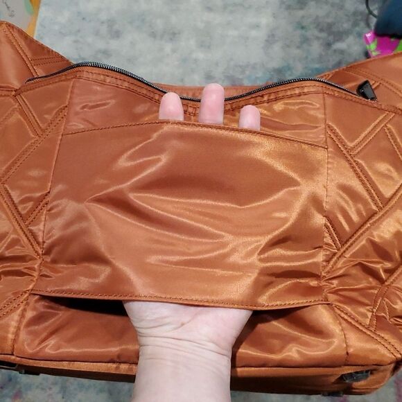 New Lug Skyliner Bag in Copper - Picture 13 of 16